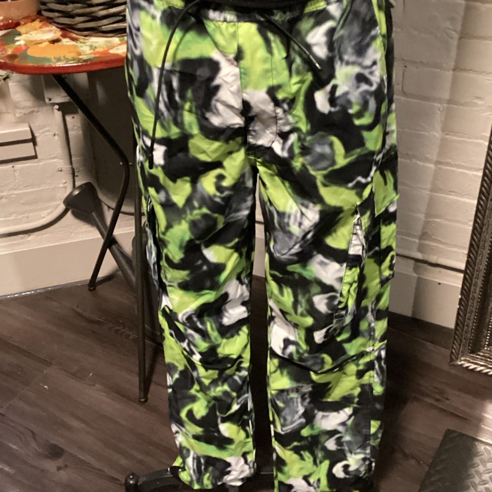 Zara Green and Black Camouflage Pants